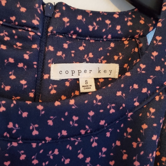 Copper Key Halter Dress - Picture 3 of 7